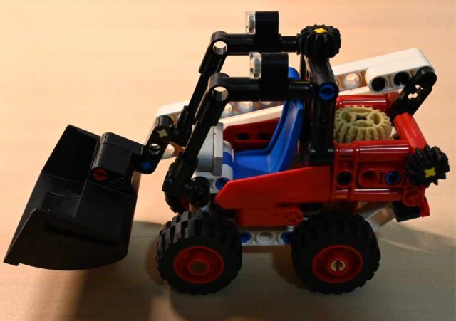 42116_technic_kompaktlader_4